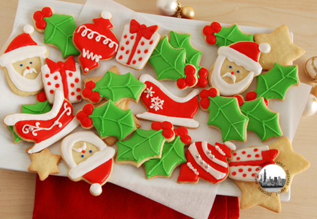 Albero Di Natale Decorato Con Biscotti.Biscotti Di Natale Decorati Con Glassa Reale Parole Di Zucchero